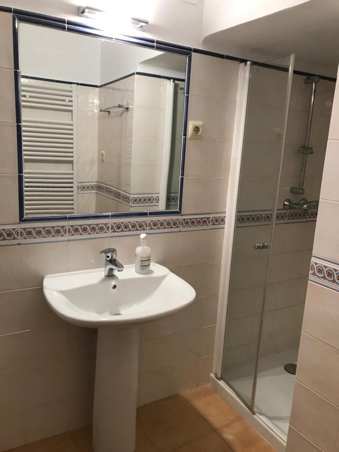 Hostal Casiano Camarasa Exteriör bild