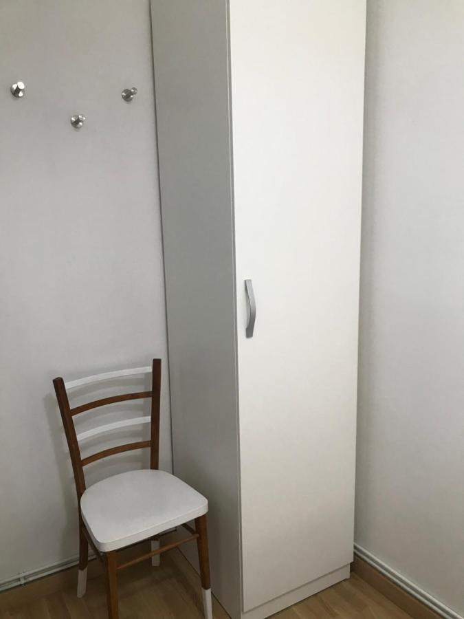 Hostal Casiano Camarasa Exteriör bild
