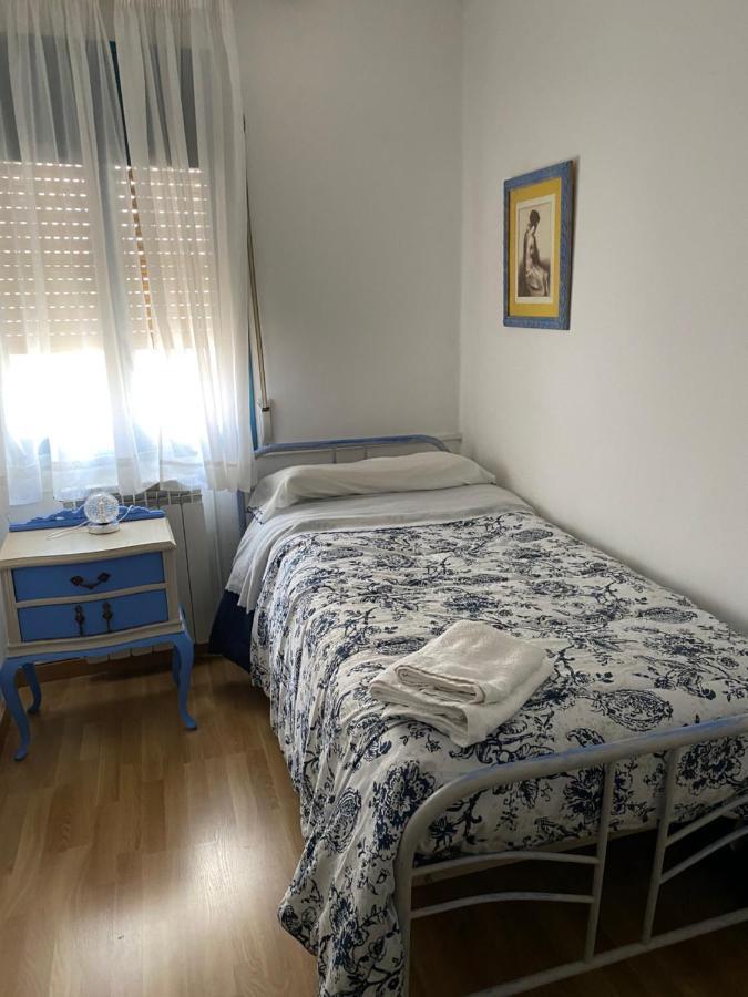Hostal Casiano Camarasa Exteriör bild
